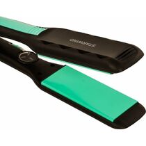 Выпрямитель для волос Starwind SHE1101 черный (65 Вт, нагрев до 215 °С, покрытие - керамика)