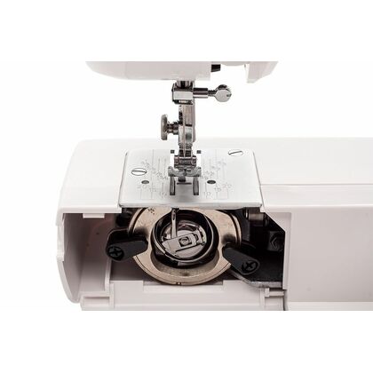 Швейная машина Comfort 12 белый (электромеханическая, челнок - вертикальный, швейных операций - 8, петля - полуавтомат)